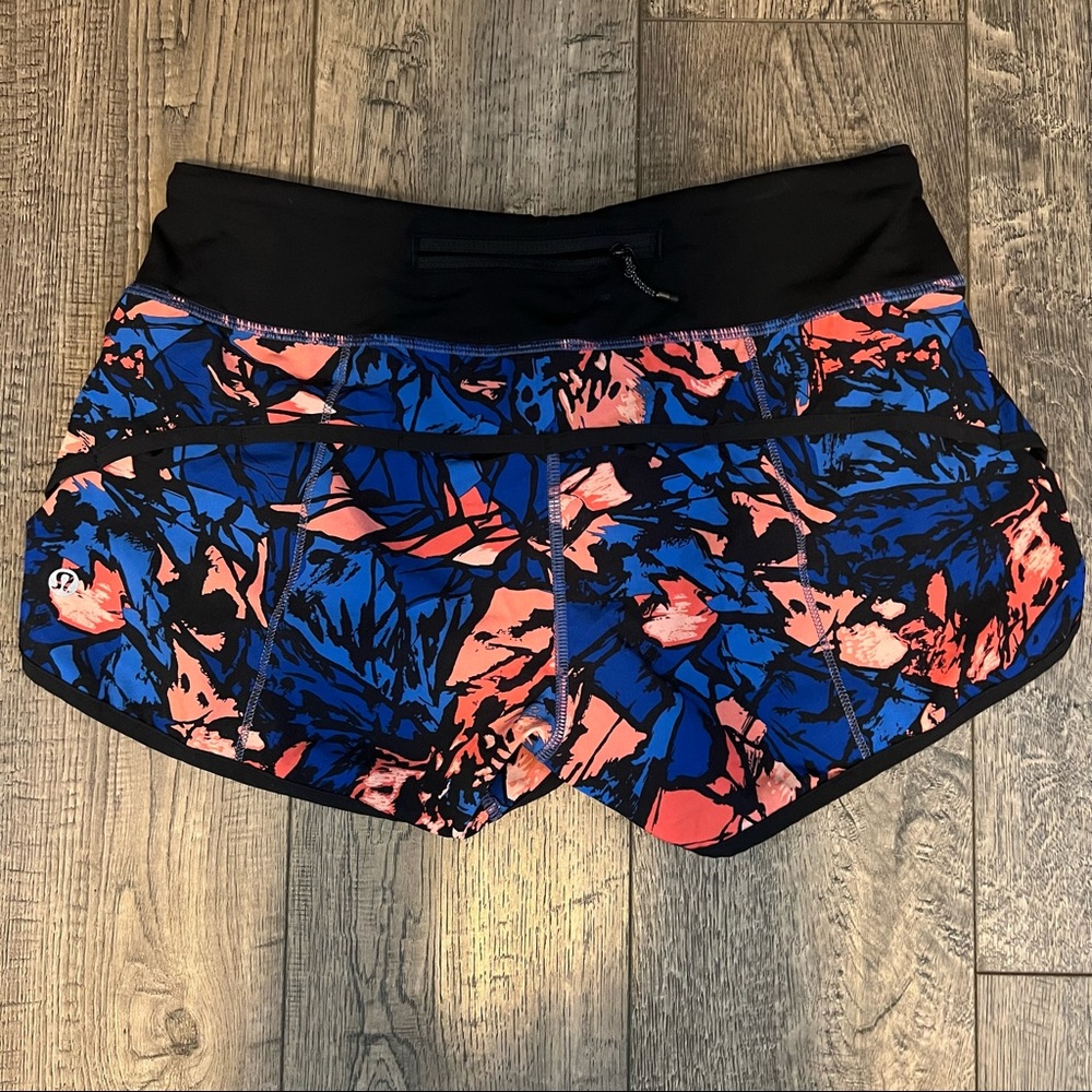 lululemon Speed Shorts • Size 4 • EUC
